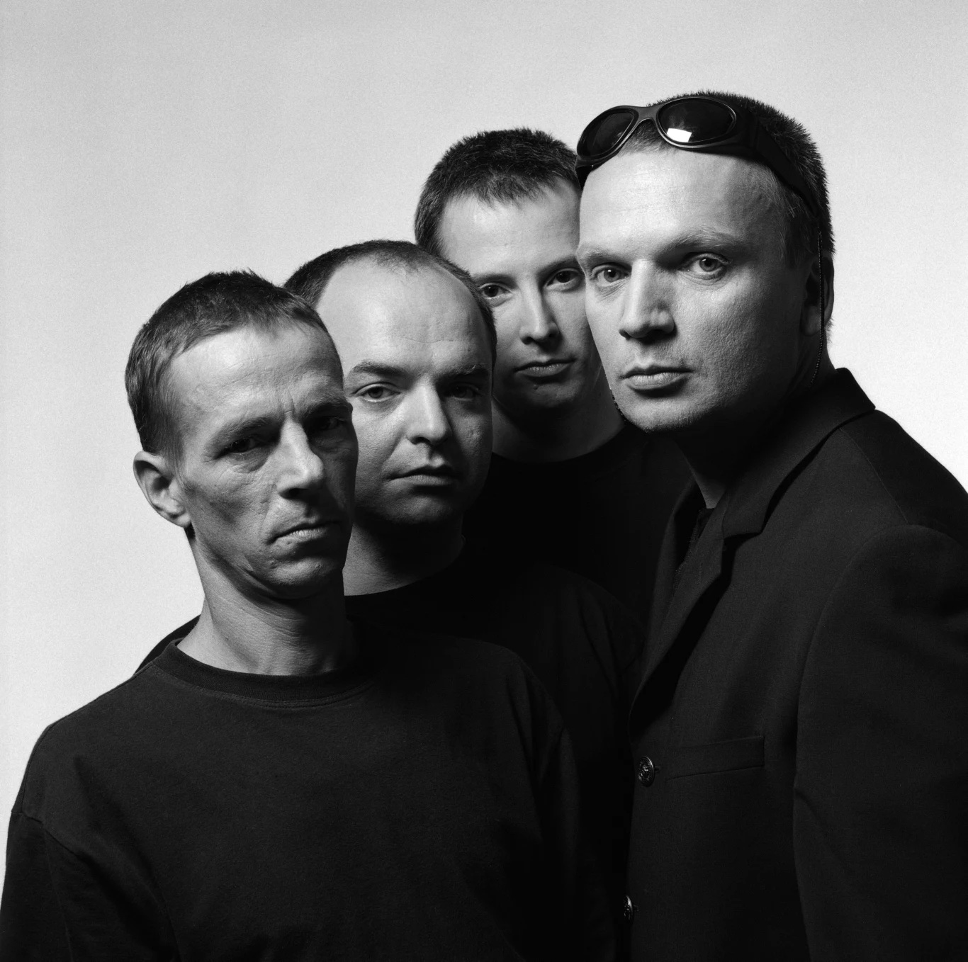 Republikę tworzyło czterech muzyków: Grzegorz Ciechowski, Zbigniew Krzywański (gitara), Sławomir Ciesielski (perkusja) oraz Leszek Biolik (bas). W latach 1981-1986 i przez chwilę w 1990 basistą grupy był Paweł Kuczyński.