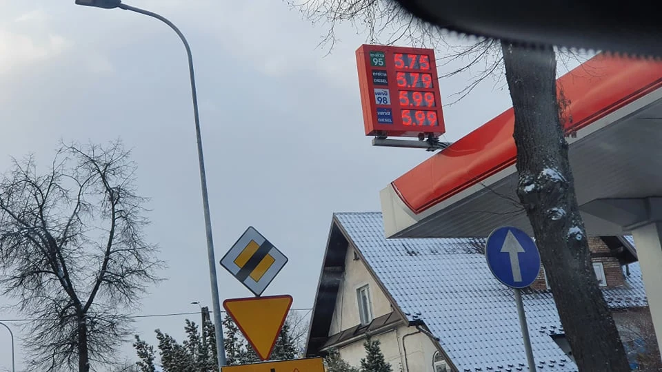 Ceny na stacjach obniżyły się we wtorek