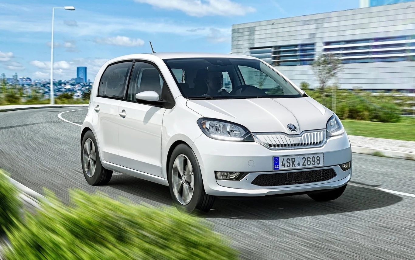 Skoda Rapid ustąpiła miejsca w salonach Scali, Yeti - Karoqowi. Z oferty zniknęło miejskie Citigo (przez pewien okres dostępne w wersji elektrycznej). Następcy nie doczekał się również Roomster, lubiany przez drobnych przedsiębiorców i lansowany w reklamach jako pojazd dla osób aktywnie spędzających czas. 