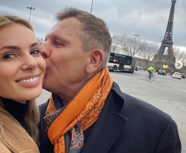 Iza Janachowska z mężem w Paryźu