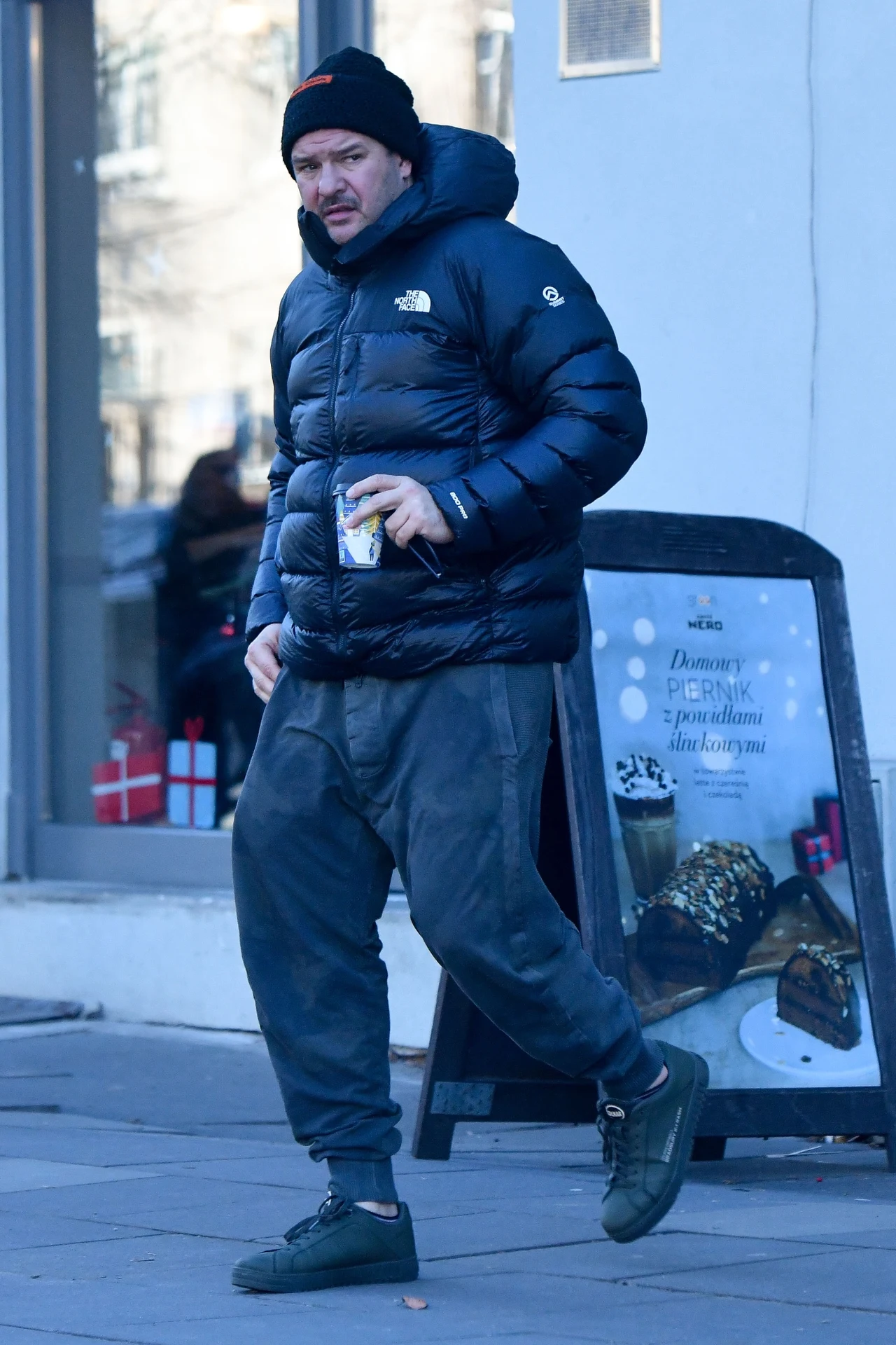 Mina mu zrzedła, gdy dostrzegł paparazzi 