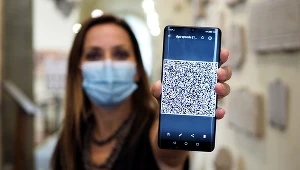 Komisja Europejska proponuje przedłużenie unijnego cyfrowego certyfikatu COVID o rok, zdjęcie ilustracyjne