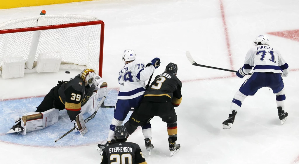 Ekipa Tampa Bay Lightning zwyciężyła w ostatnim spotkaniu NHL przed świętami