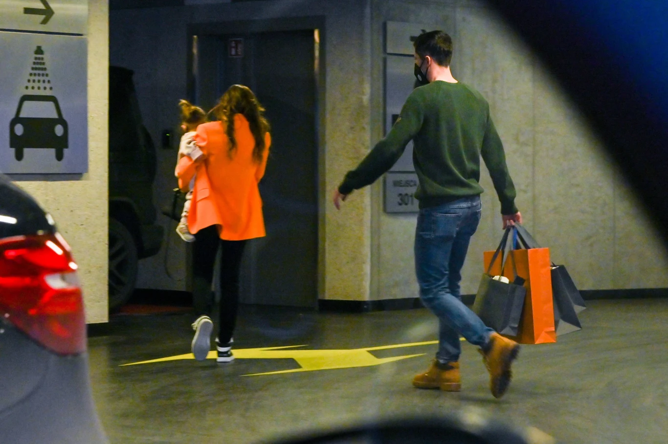 Anna Lewandowska i Robert Lewandowski z córką Laurą Anna Lewandowska i Robert Lewandowski z córką Laurą