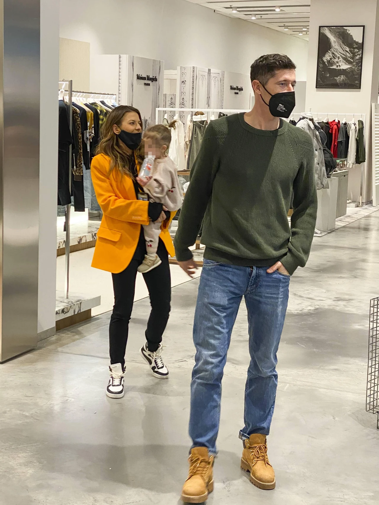 Anna Lewandowska i Robert Lewandowski z córką Laurą Anna Lewandowska i Robert Lewandowski z córką Laurą