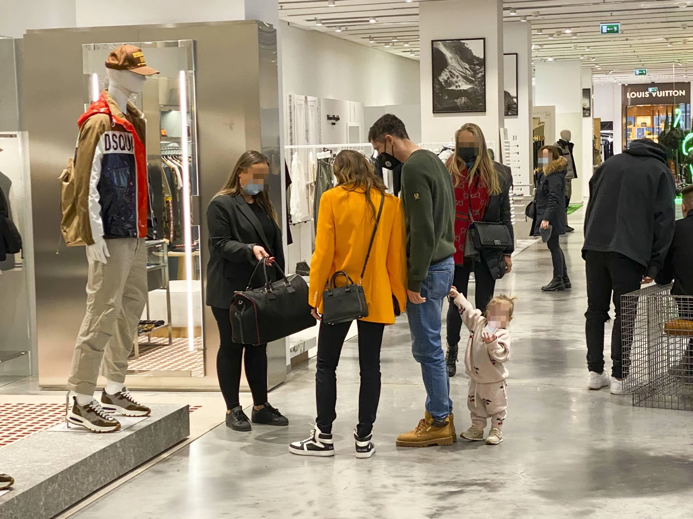 Anna Lewandowska i Robert Lewandowski z córką Laurą Anna Lewandowska i Robert Lewandowski z córką Laurą