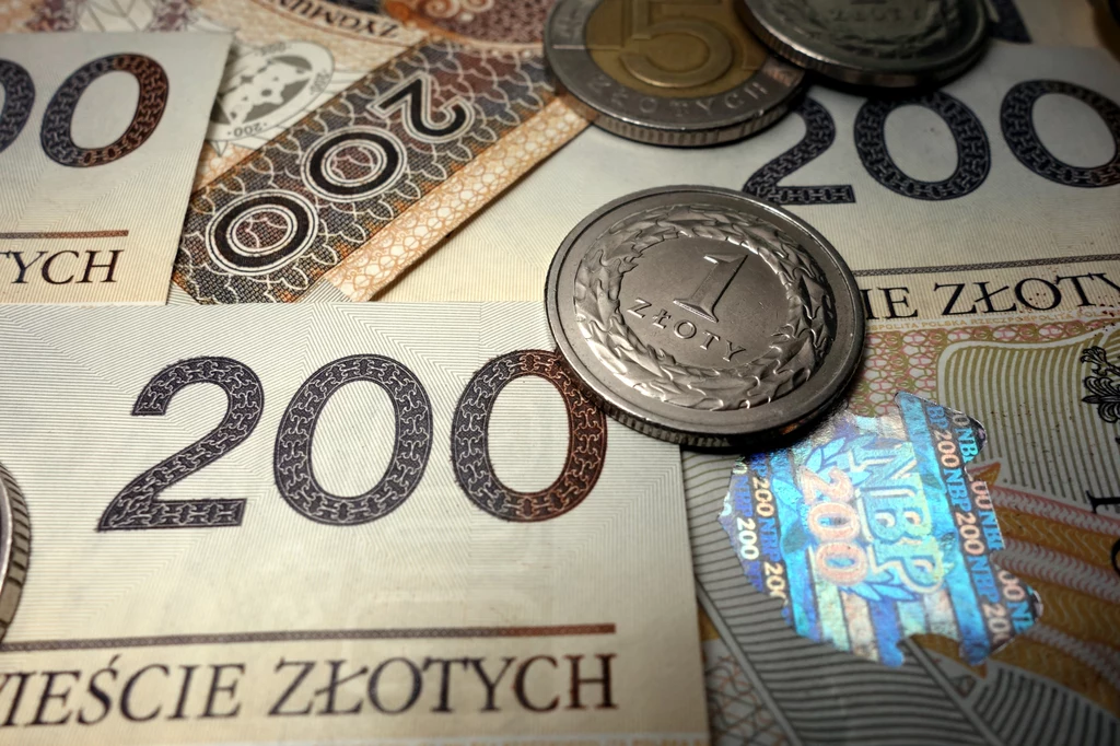 200 zł świadczenia ratowniczego do emerytury. Oto, kto może dostać