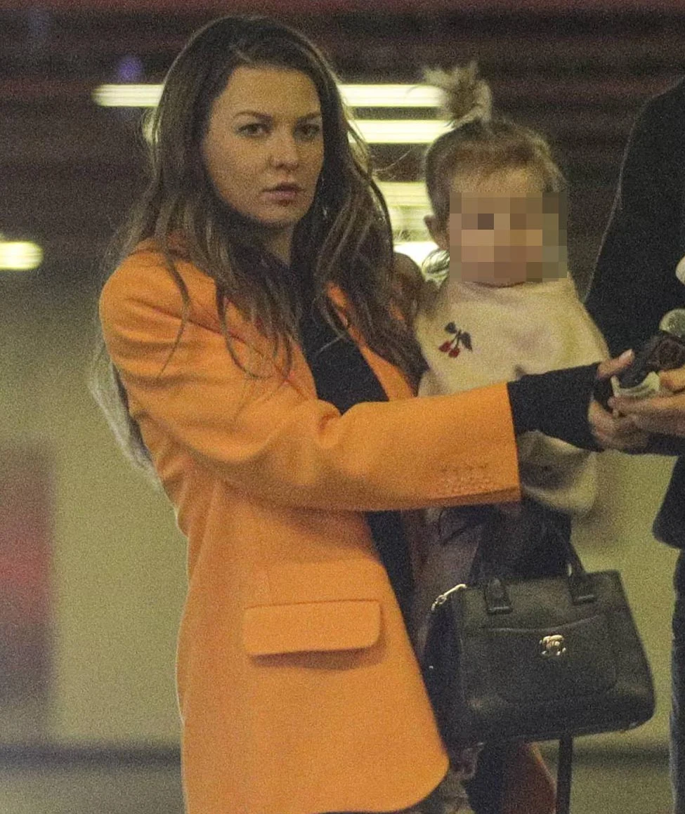 Anna Lewandowska nie była zadowolona z obecności paparazzich Anna Lewandowska nie była zadowolona z obecności paparazzich