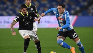 Piotr Zieliński podczas meczu Napoli - Spezia w styczniu 2021 r. Transmisja meczu Napoli - Spezia w Eleven Sports 4 w środę o 20.45