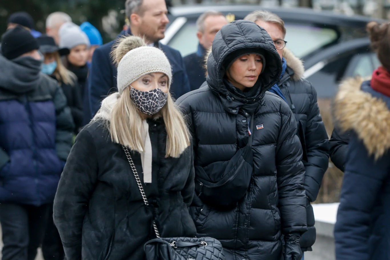 Ewa Kuklińska na pogrzebie Tadeusza Rossa.