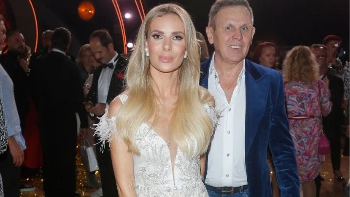 Izabela Janachowska wraz z mężem z pewnością zadbają o to, by te święta były niezapomniane Izabela Janachowska wraz z mężem z pewnością zadbają o to, by te święta były niezapomniane