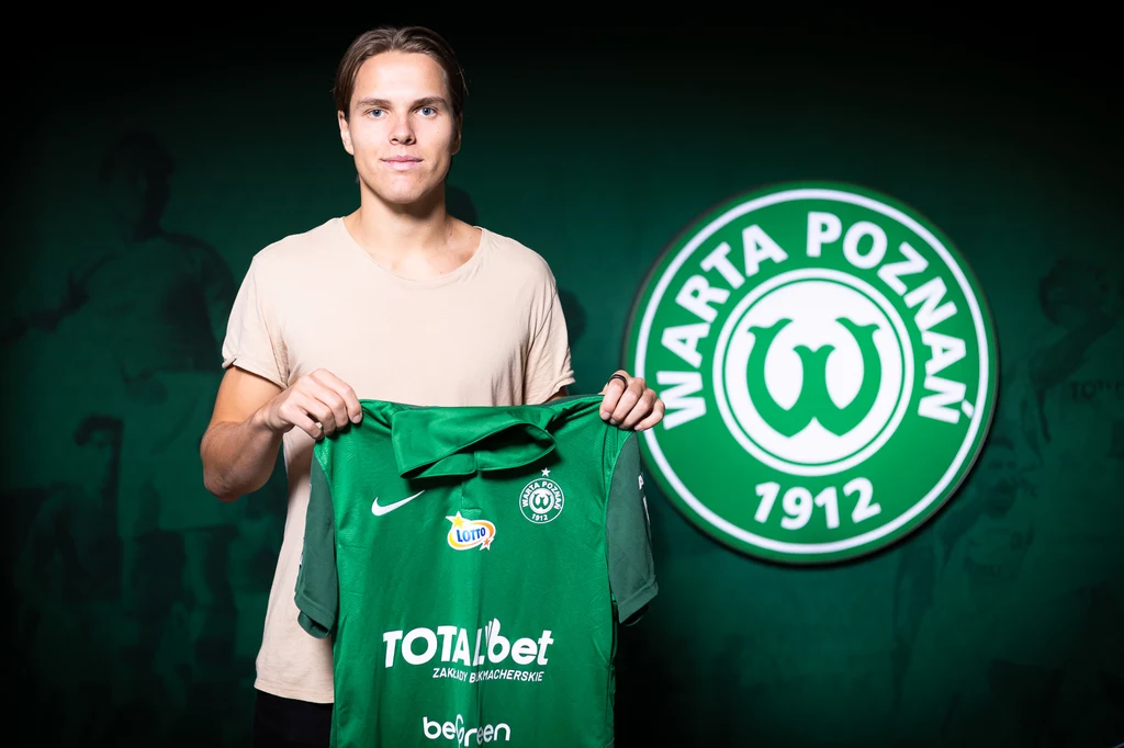 Niilo Mäenpää - nowy piłkarz Warty Poznań i jej pierwszy transfer w przerwie zimowej 2021/2022 Niilo Mäenpää - nowy piłkarz Warty Poznań i jej pierwszy transfer w przerwie zimowej 2021/2022