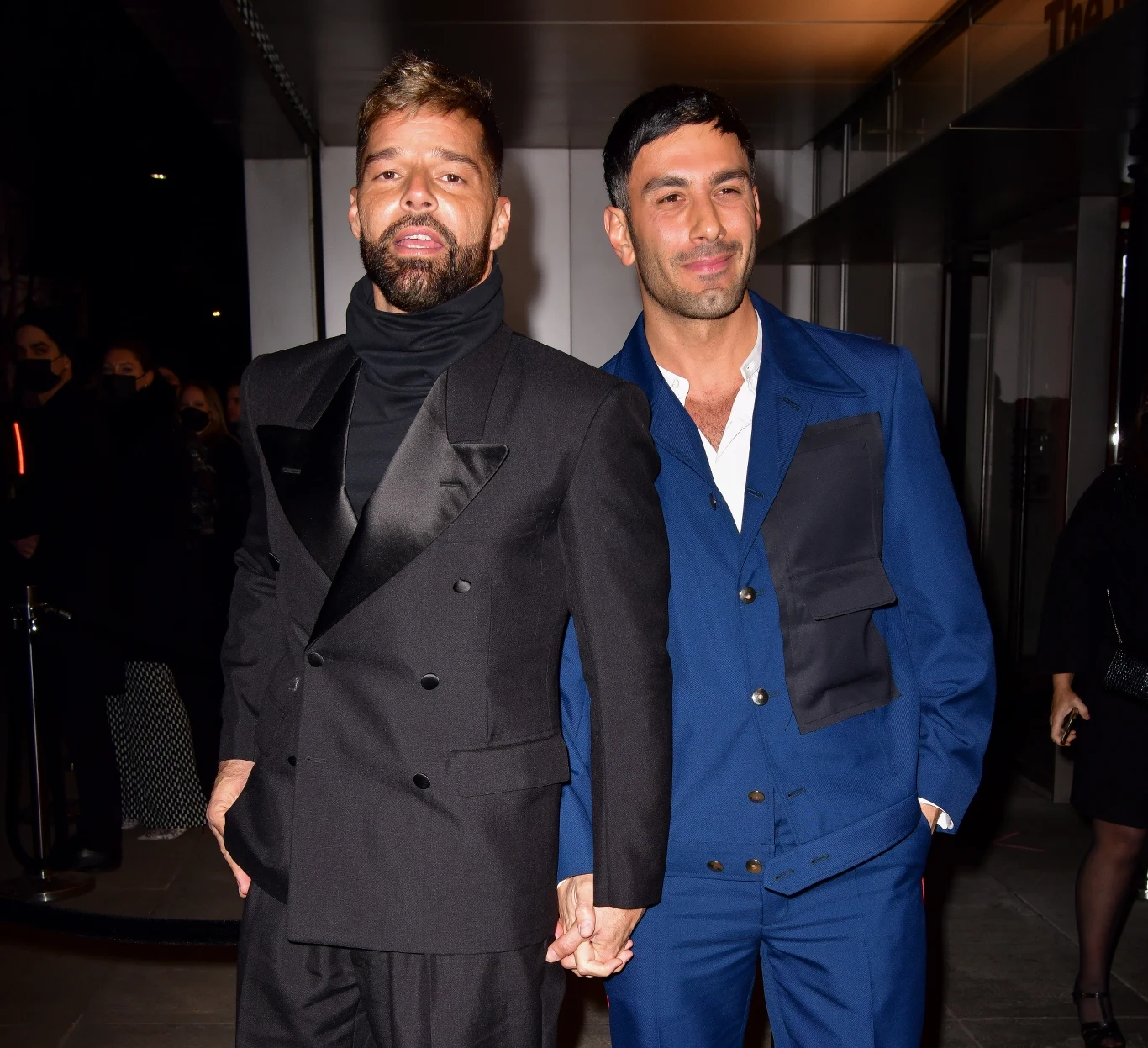 Od chwili zdobycia szerokiej popularności zastanawiano się nad tożsamością seksualną wokalisty. Po wielu latach spekulacje uciął sam Ricky, w 2010 roku publikując specjalne oświadczenie. "Jestem dumny, że mogę powiedzieć, że jestem szczęśliwym, homoseksualnym mężczyzną" – napisał. Ricky Martin i Jwan Yosef w styczniu 2018 r. ogłosili, że są po ślubie. Yosef jest armeńsko-syryjskim artystą malarzem - parą są od kwietnia 2016 r.