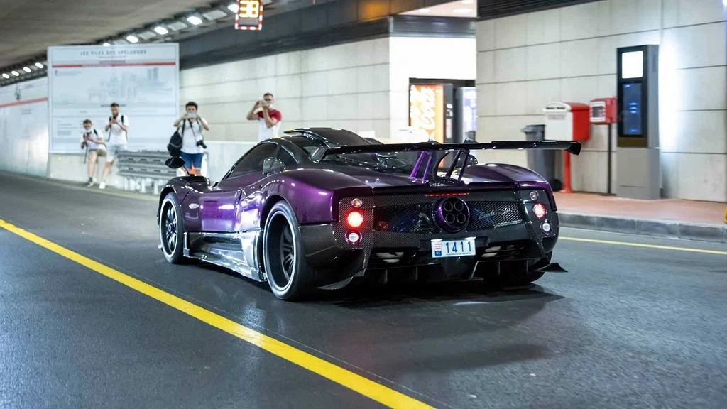 Pagani Zonda 760LM. Źródło: ExoticCarspotters/YouTube