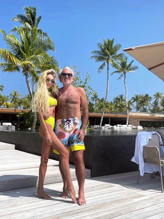 Instagram  Instagram