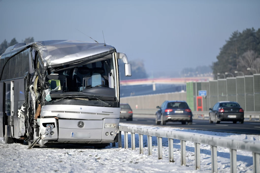 Zderzenie autokarów na trasie S17