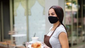 Dla wielu pracodawców z branży HoReCa wakacje były okazją do odrabiania strat i przyjmowania do pracy na nowo