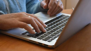 Najwięcej przypadków oszustw odnotowuje się w sieci