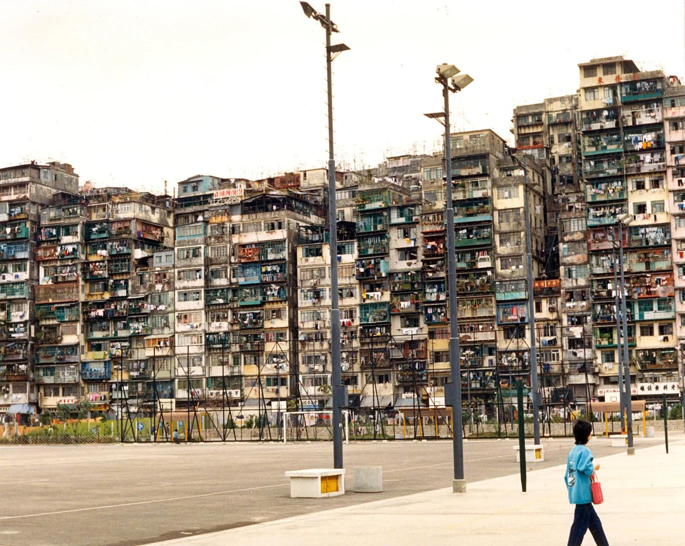 Kowloon tuż przed jego zburzeniem, początek lat 90.