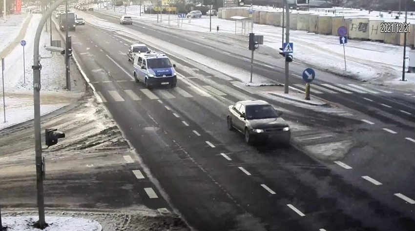 Olsztyn. Pościg za poszukiwanym 22-latkiem Olsztyn. Pościg za poszukiwanym 22-latkiem