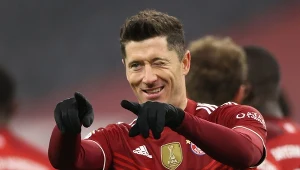 Czy to nie fake? Nieprawdopodobne nagranie uderzenia Lewandowskiego!