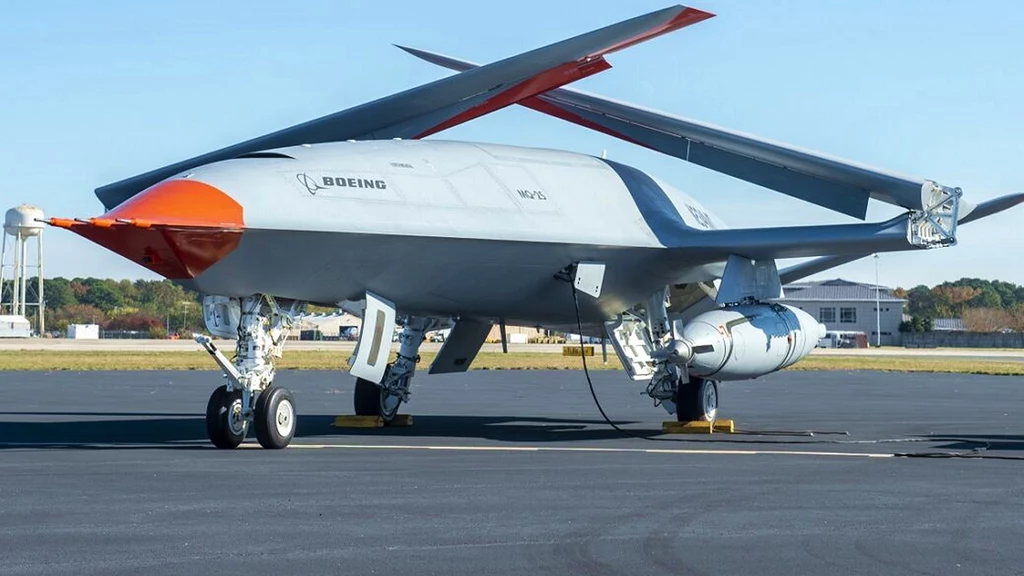 MQ-25 Stingray pojawił się na lotniskowcu