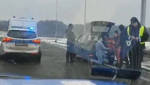 Moment oświadczyn zarejestrował jeden z policjantów