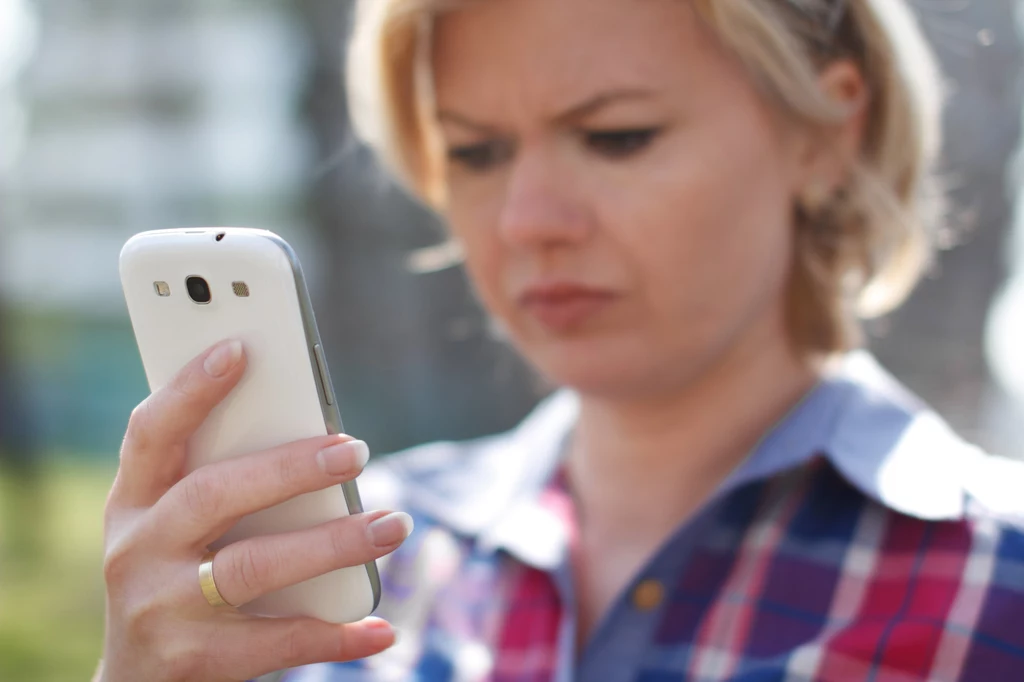 Ciężkie emocje mogą pojawić w momencie, gdy przez dłuższy czas nie mamy dostępu do internetu