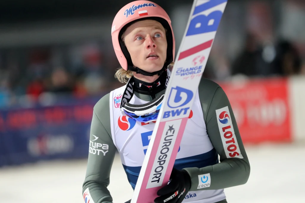 Turniej Czterech Skoczni: Oberstdorf. Na zdjęciu Dawid Kubacki. Jedyny Polak w serii finałowej. Turniej Czterech Skoczni: Oberstdorf. Na zdjęciu Dawid Kubacki. Jedyny Polak w serii finałowej.