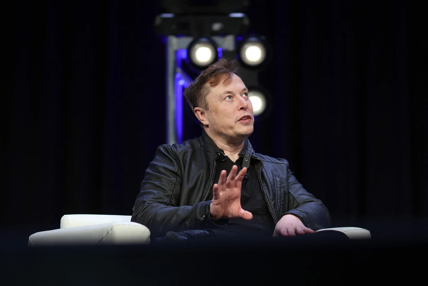 Elon Musk ufundował nagrodę dla najlepszej technologii wychwytywania CO2. Elon Musk ufundował nagrodę dla najlepszej technologii wychwytywania CO2.