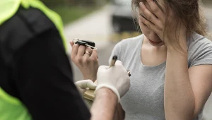 ​Mandat za okulary przeciwsłoneczne w samochodzie? Grzywna to nawet 25 tysięcy złotych