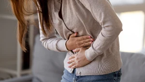 Niestrawność - skąd się bierze? Ważne jest nie tylko to, co jemy