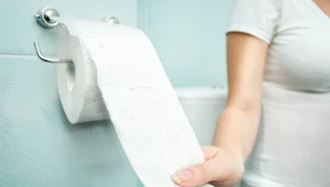 Test osobowości: Co mówi o tobie sposób, w jaki wieszasz papier toaletowy?