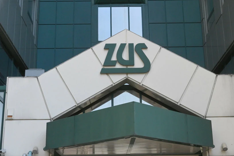 ZUS przypomina o konieczności złożenia wniosku osobom otrzymującym podwójne świadczenie. Zdj. ilustracyjne