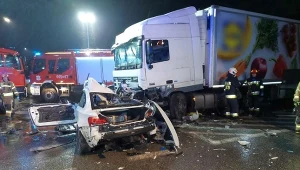 Tir zderzył się z samochodem osobowym na drodze dojazdowej do A4