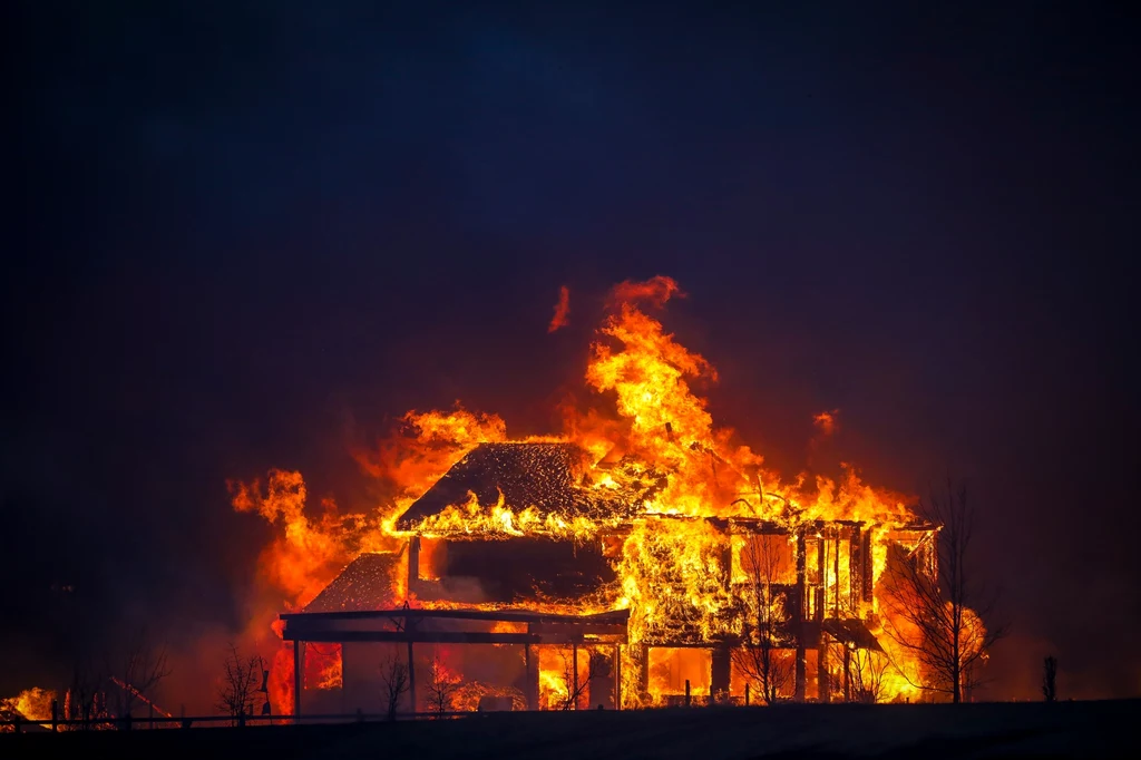 Pożary w USA. Wielu Amerykanów straciło dach nad głową