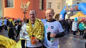Krzysztof Graczyk i Michał Białoński (Interia) po 17. Krakowskim Biegu Sylwestrowym