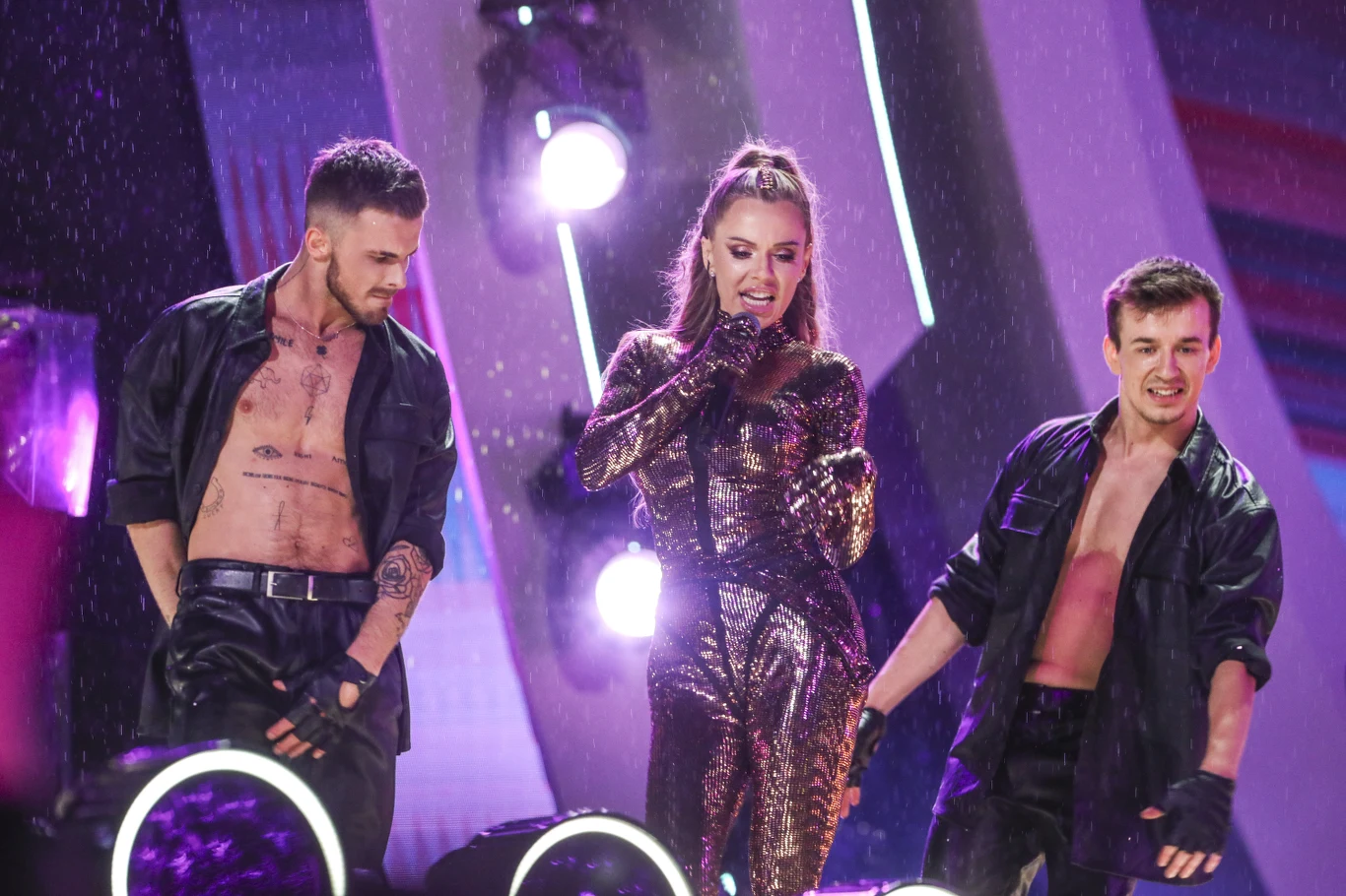 Doda podczas Sylwestrowej Mocy Przebojów Doda podczas Sylwestrowej Mocy Przebojów