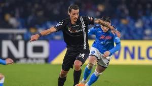 Jakub Kiwior w trakcie zwycięskiej potyczki z Napoli
