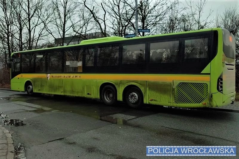 Kierowca tego autobusu miał 0,6 promila alkoholu