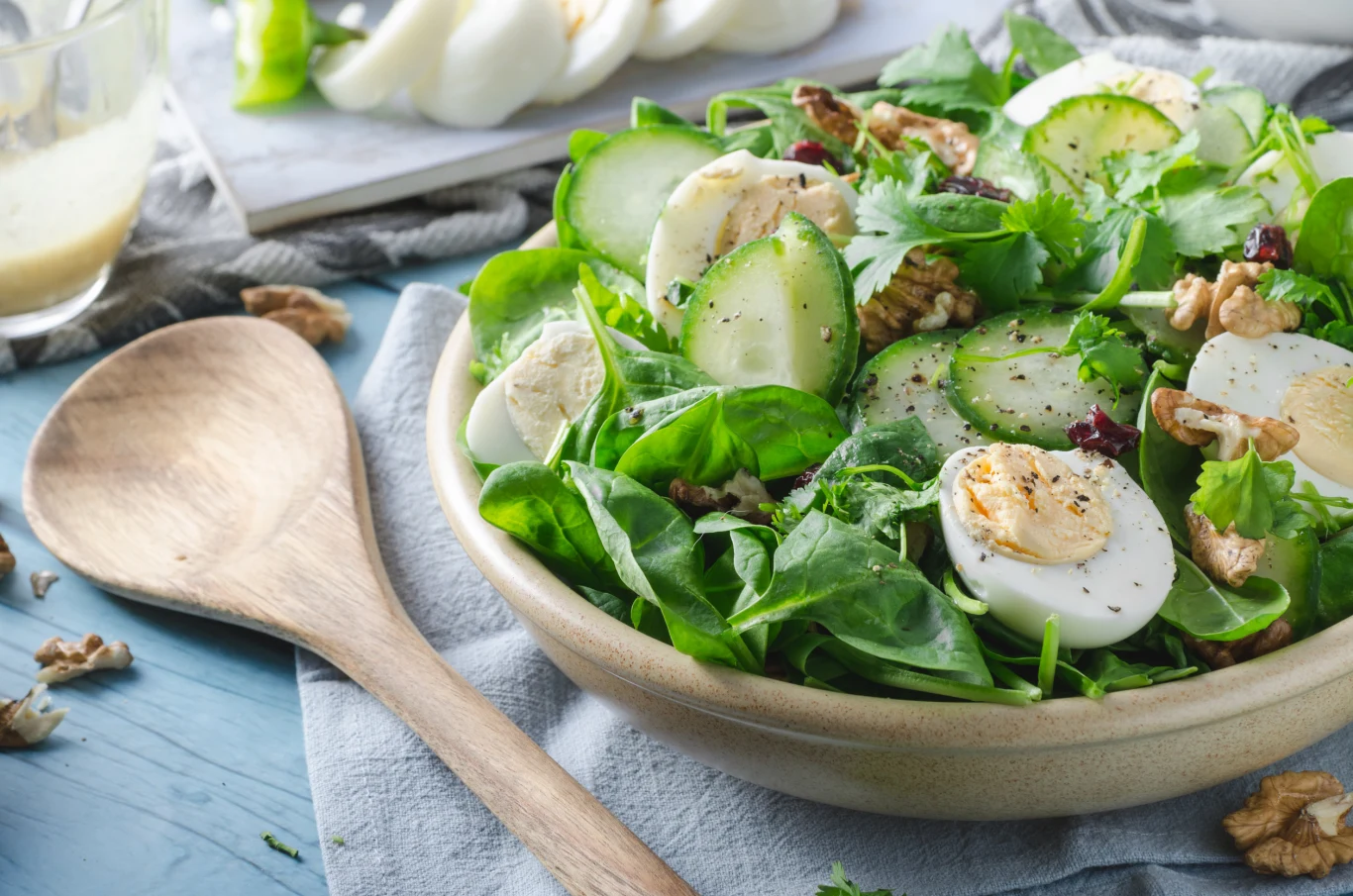 Rośliny zielonoliściaste i orzechy to podstawa diety MIND