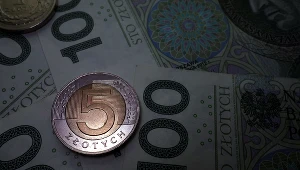 Dotychczas osoby, których przychód choćby o złotówkę przekraczał 70 proc. przeciętnego miesięcznego wynagrodzenia, traciły prawo do renty socjalnej