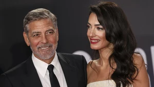 Amal Clooney ma 43 lata i zachwyca formą. Oto jej sekret!