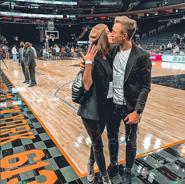 Jakub Rzeźniczak i Paulina Nowicka się zaręczyli Jakub Rzeźniczak i Paulina Nowicka się zaręczyli