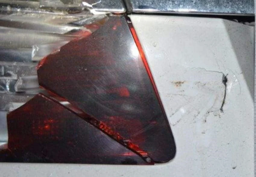 Niecelne uderzenie w światło ujawniło wypadkową przeszłość samochodu