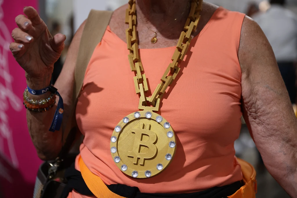 Całkowita kapitalizacja rynkowa kryptowalut wzrosła zdo 2,2 bln USD. 2021 r.