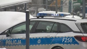 Oświęcim. Pijana para opiekowała się dziećmi. Mężczyzna był poszukiwany