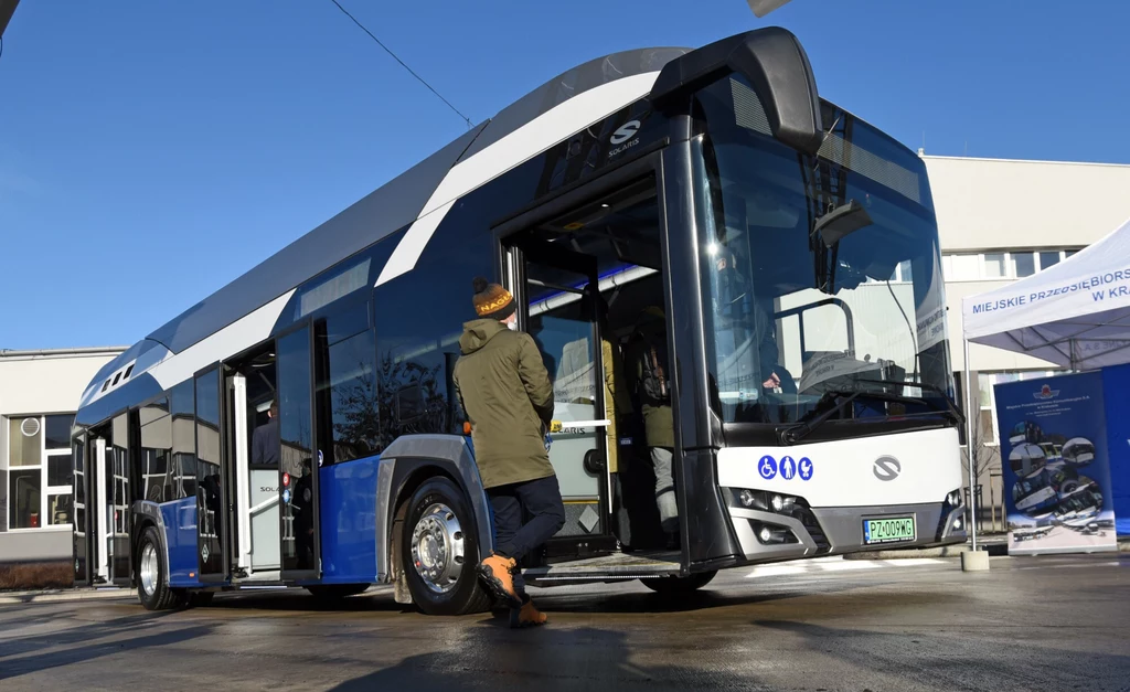 Prezentacja autobusu zasilanego wodorem w Krakowie.