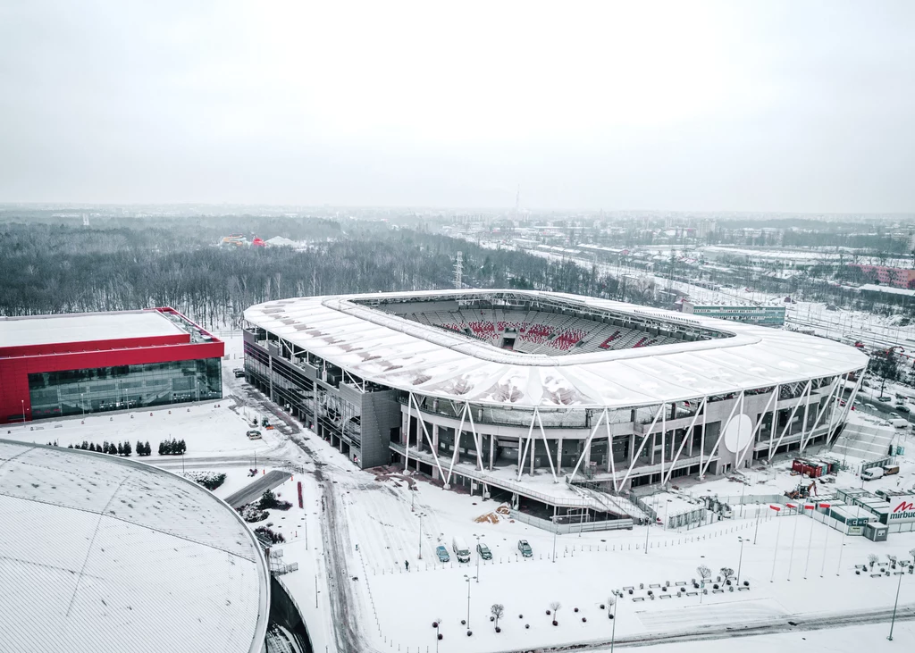 Stadion ŁKS w zimowej scenerii z lotu ptaka Stadion ŁKS w zimowej scenerii z lotu ptaka
