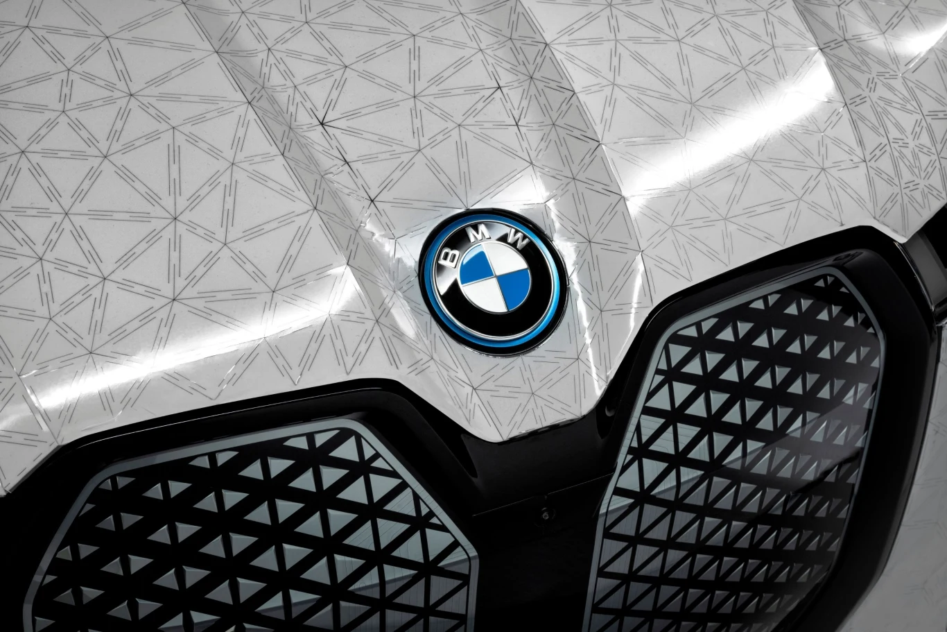 BMW iX Flow